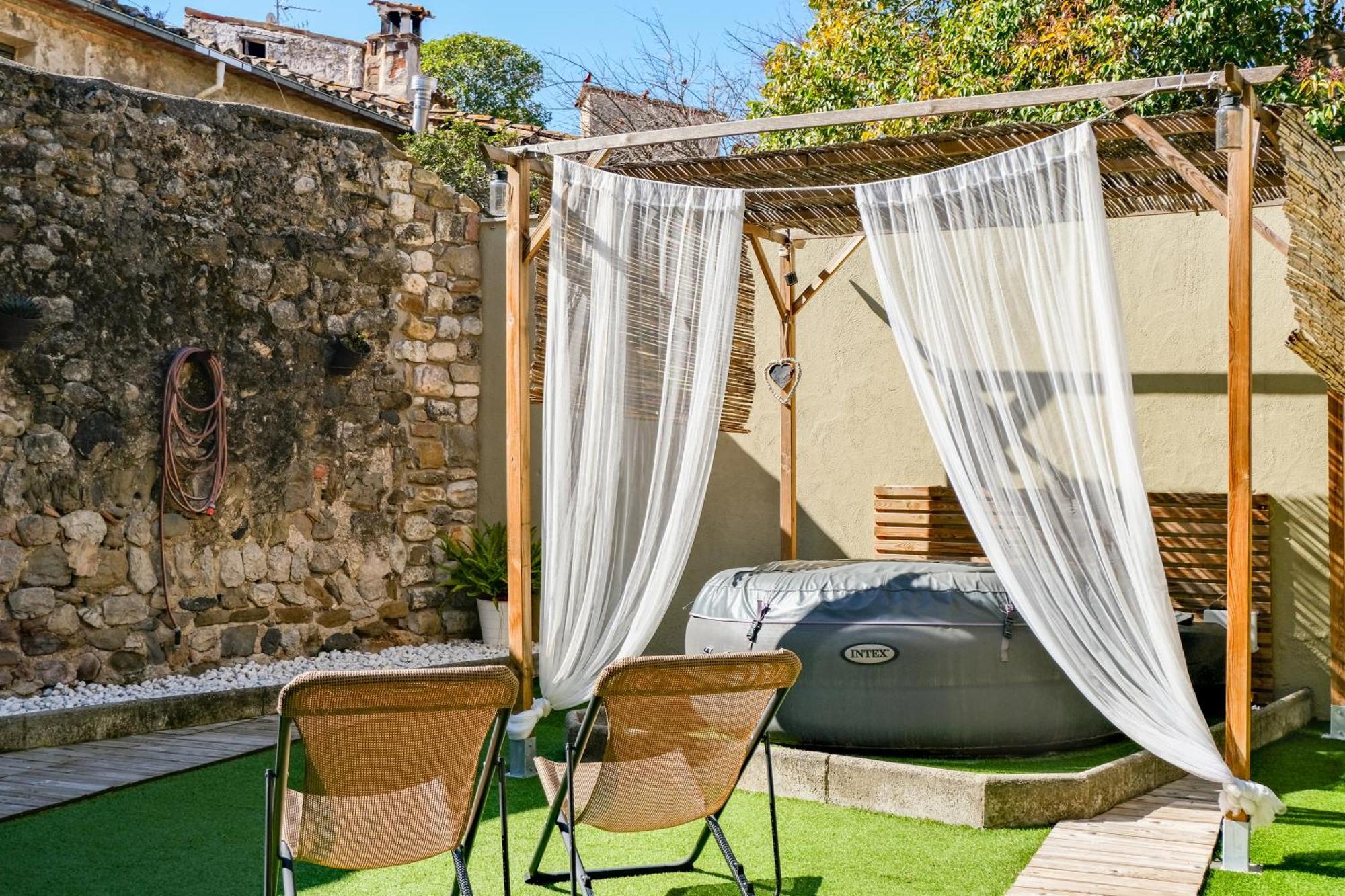 Cal Capo Alojamiento Con Jacuzzi Διαμέρισμα Besalú Εξωτερικό φωτογραφία